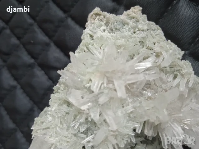 №81, Кварц, Кварцова друза, Кристали, Минерали, Родопи, Bgminerals,, снимка 2 - Декорация за дома - 48707924