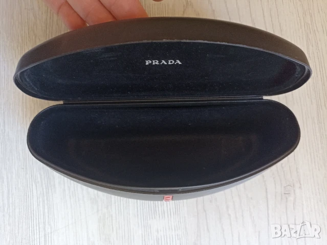 Оригинални слънчеви очила Prada,Love Moschino калъфи, снимка 11 - Слънчеви и диоптрични очила - 51326448