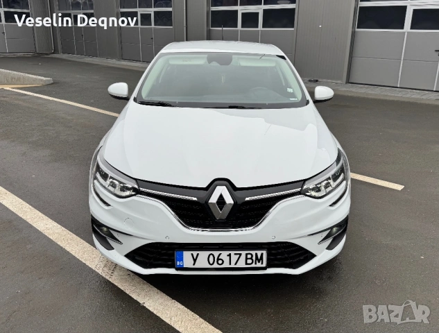 Renault Megane 1.5 Blue DCI, Facelift, снимка 8 - Автомобили и джипове - 53458390
