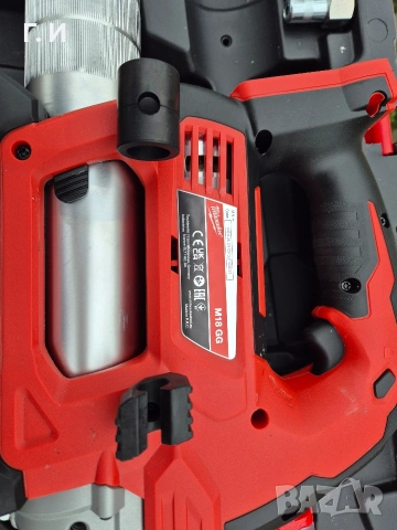 Акумулаторен такаламит Milwaukee M18 GG-201C
