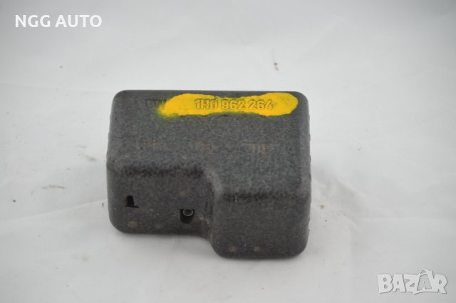 Вакуум помпа централно заключване за VW POLO (6N1) (1994 - 1999), снимка 2 - Части - 37793721