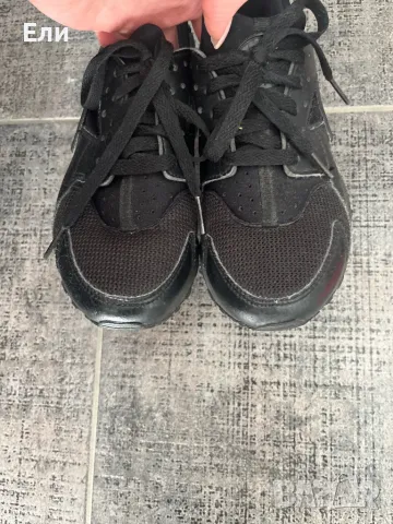 Маратонки Nike, снимка 3 - Детски маратонки - 48048616