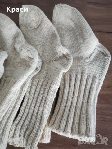 Чорапи вълнени - ръчно плетени, снимка 6 - Дамски чорапи - 48729537