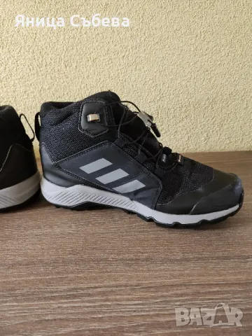 зимни боти Adidas , снимка 3 - Детски боти и ботуши - 49164260