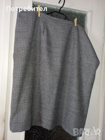 Дамски вълнен  костюм – пола и сако за едри дами  , снимка 4 - Костюми - 52519727