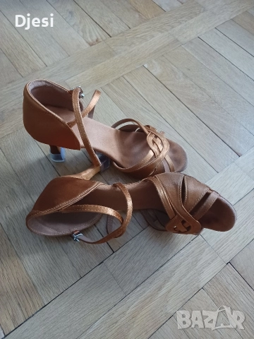 токчета за латино, спортни танци,носени много малко с нормални следи от употреба. , снимка 2 - Дамски ежедневни обувки - 52577635