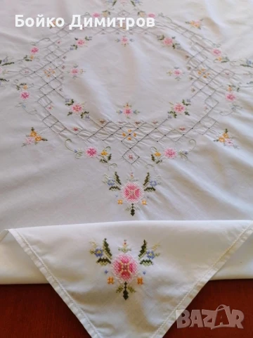 Покривка ръчна бродерия