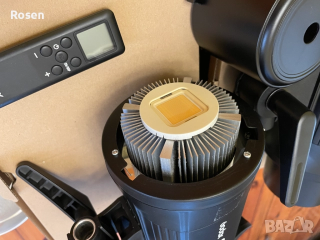 Постоянно осветление Godox SL60W - 2бр., снимка 4 - Светкавици, студийно осветление - 51950879