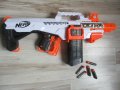 Оригинален Nerf бластер с комплект батерии и кутия, снимка 2