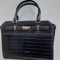 Дамска черна стилна чанта, снимка 1 - Чанти - 43849514