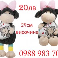 Плюшена овчица с панделка и сърчице  , снимка 1 - Плюшени играчки - 27712313