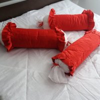 Възглавници бонбон +перде, снимка 1 - Покривки за легло - 28146198