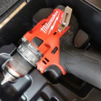 Акумулаторен ударен винтоверт Milwaukee M12FPD-402X, 12 V, 44 Nm, куфар, 2 батерии и зарядно, снимка 6 - Други инструменти - 43020329