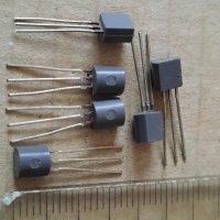 Силициеви маломощни  PNP транзистори , снимка 1 - Друга електроника - 37863841