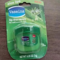 Vaseline  вазелин за устни и тяло подхранва и възстановява, снимка 2 - Декоративна козметика - 16999607