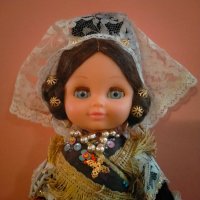 Колекционерска кукла в народни дрехи Folk Artesania Испания Марка 25 см, снимка 15 - Колекции - 43317965