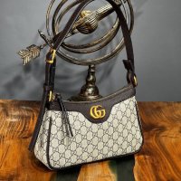 Дамска чанта Gucci, снимка 9 - Чанти - 39547108