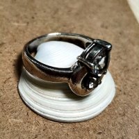 Сребърен пръстен с два броя циркони , размер на халката 18мм , снимка 2 - Пръстени - 43011170