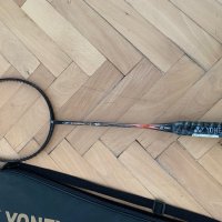 Yonex професионална ракета за бадминтон, снимка 2 - Тенис - 43865471