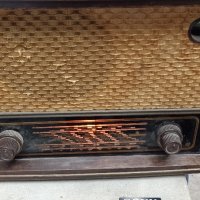 старо радио , снимка 1 - Радиокасетофони, транзистори - 44000483