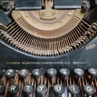 Стара пишеща машина Олимпия мод 8 от 1939 г. , снимка 7 - Антикварни и старинни предмети - 32249572
