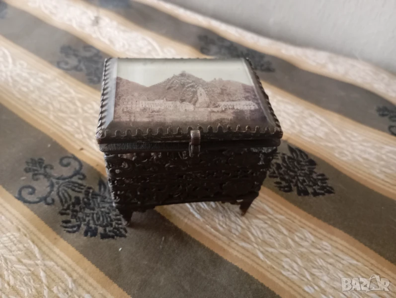 Стара филигрирана кутийка, снимка 1