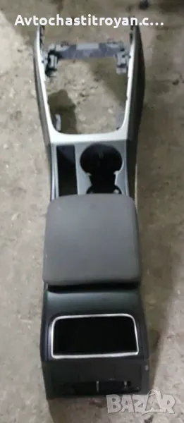 Средна конзола Audi A4 B8, снимка 1