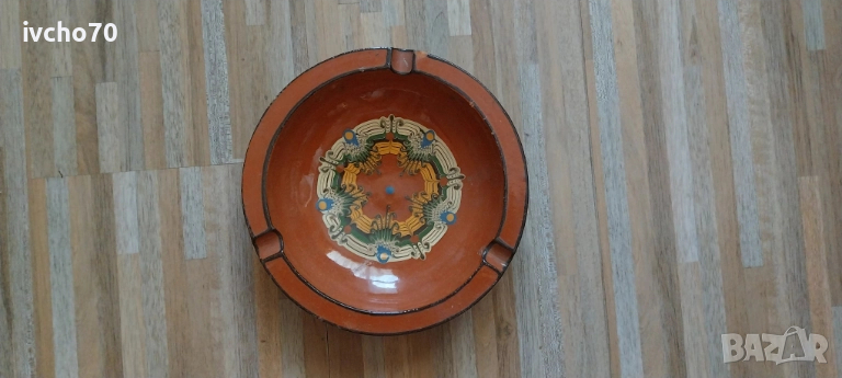 Пепелник, снимка 1