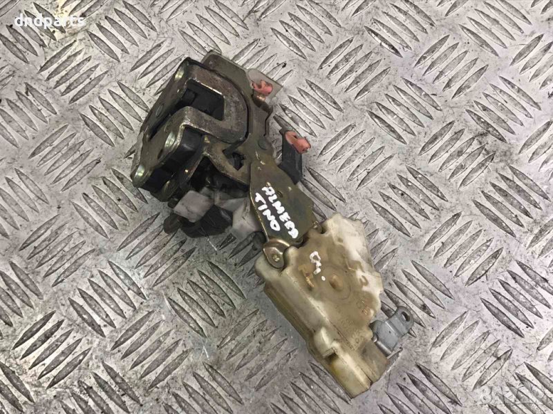 Задна лява брава Nissan Almera Tino,2004г., снимка 1