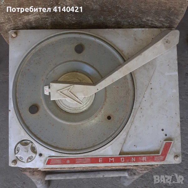 Стар ретро грамофон, снимка 1