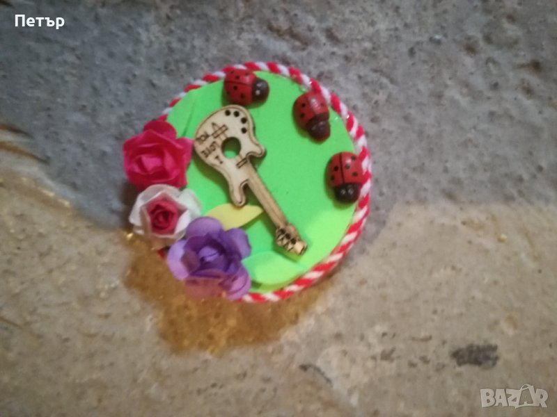Продавам украса с магнит за хладилника., снимка 1