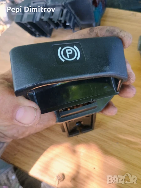 Лостче за ръчна спирачка Mercedes CLK C208, снимка 1