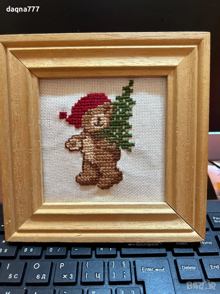 Винтидж ръчно бродиран коледен гоблен от 80-те години, снимка 1