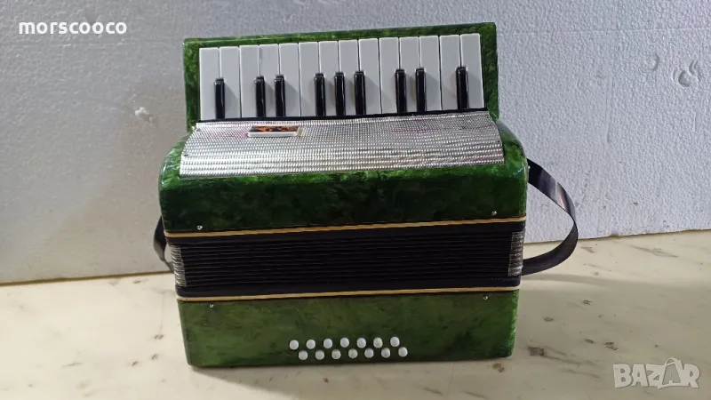 Руски детски акордеон -,,Кременое"- 14 баса

, снимка 1