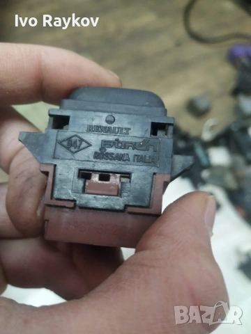 Преден ляв бутон прозорец за Renault Espace III , 7700875678, снимка 5 - Части - 53141624