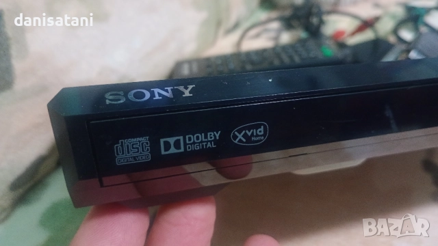 Продавам Dvd Sony + Dvd филми, снимка 8 - Плейъри, домашно кино, прожектори - 52167969