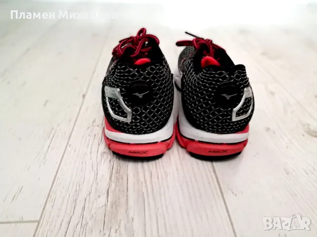 Mizuno Wave-Ориг.Дамски маратонки Нови!!!, снимка 3 - Маратонки - 49607338