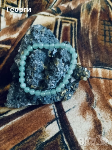 Естествена гривна от Нефрит