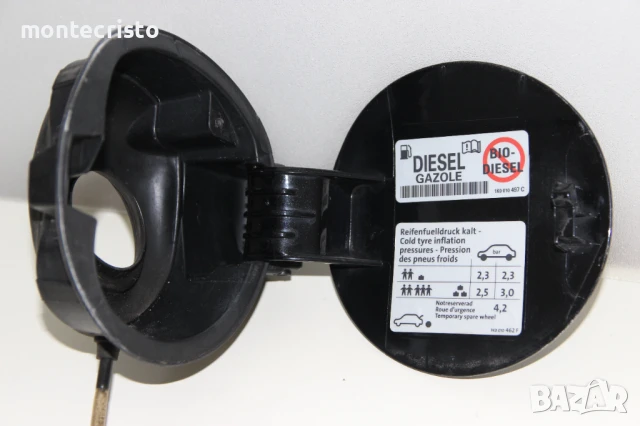 Капачка резервоар VW Golf 5 хечбек (2004-2008г.) Черна 1K0010497C / 1K6809857B външна капачка Golf V, снимка 3 - Части - 50789267