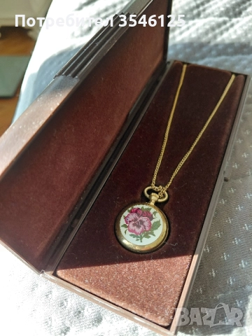 Елегантен дамски часовник-пендатив (механичен).Swiss made. Марка Royal.