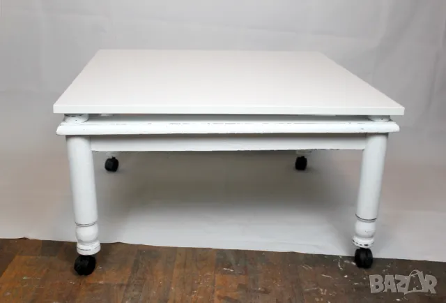 Голяма бяла холна масичка