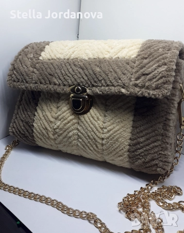 🤎Ръчно изработена плюшена чанта 👜, снимка 4 - Чанти - 52343519