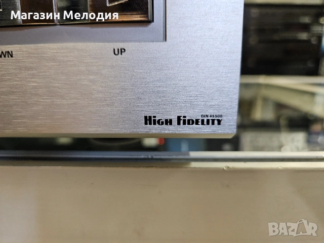 Качествен стерео тунер Grundig T 7200 В отлично техническо и визуално състояние., снимка 8 - Радиокасетофони, транзистори - 53455114