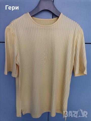 Красива бледо жълта блузка, снимка 2 - Тениски - 37905283
