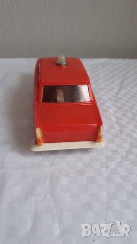 Ретро количка Москвич, снимка 5 - Колекции - 43716179