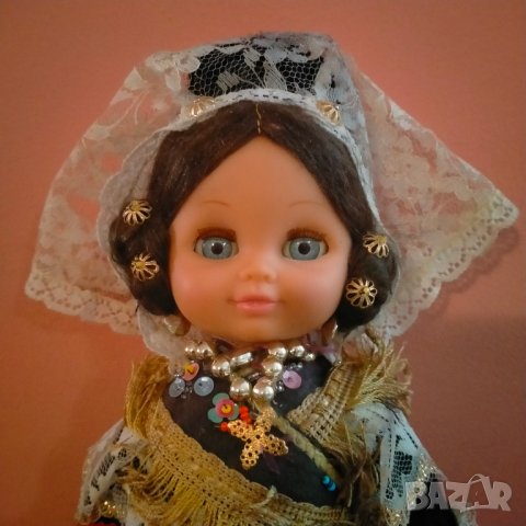 Колекционерска кукла в народни дрехи Folk Artesania Испания Марка 25 см, снимка 15 - Колекции - 43317965