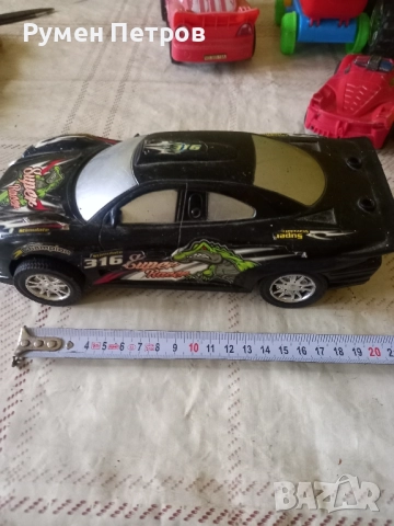 Ретро автомобил, с механизъм., снимка 2 - Коли, камиони, мотори, писти - 51925676