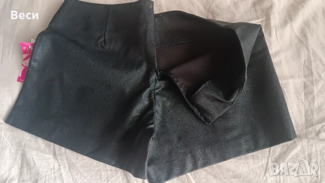 Кожени панталонки, снимка 2 - Къси панталони и бермуди - 52836147