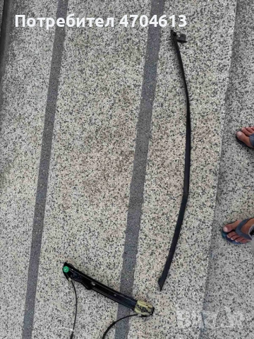 Уплътнение предна дясна врата на Range Rover Evoque само за 20Eur. BJ32-20518