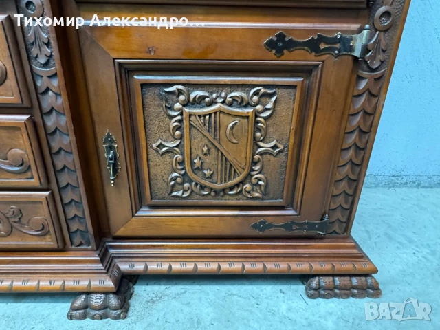 Уникален шкаф - витрина от дъбов масив, снимка 9 - Шкафове - 50625199